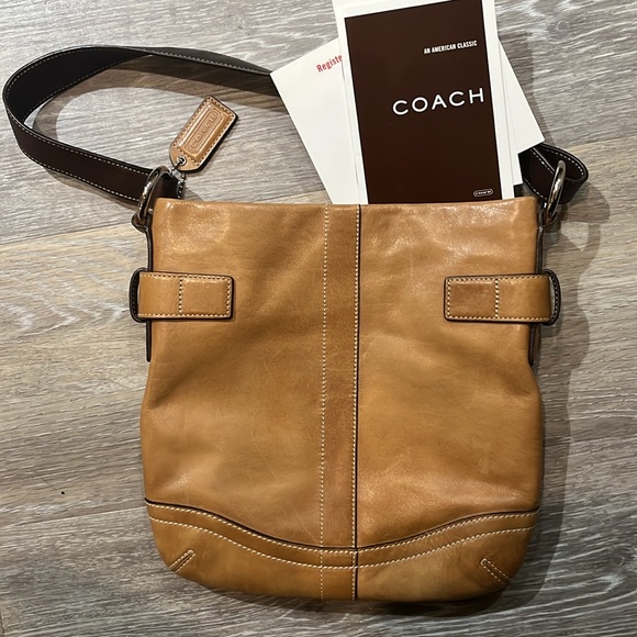 Coach SoHo slim duffle tan leather bag - Picture 3 of 7